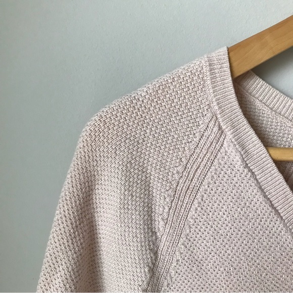 Pink Sweater - Picture 4 of 4